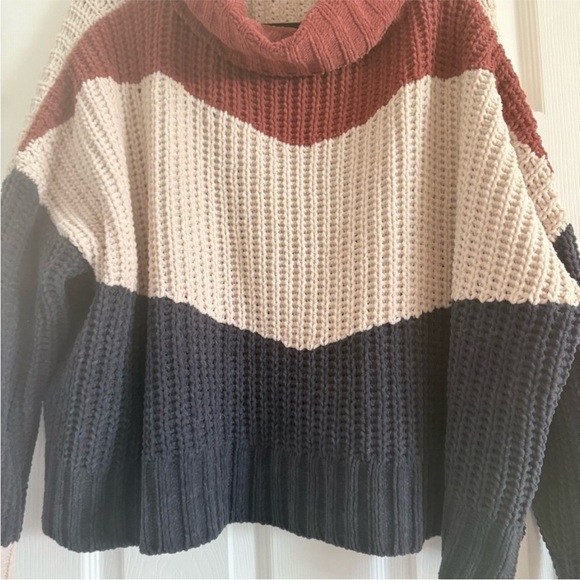 POL Chunky knit cowl neck Sweater - Picture 8 of 13